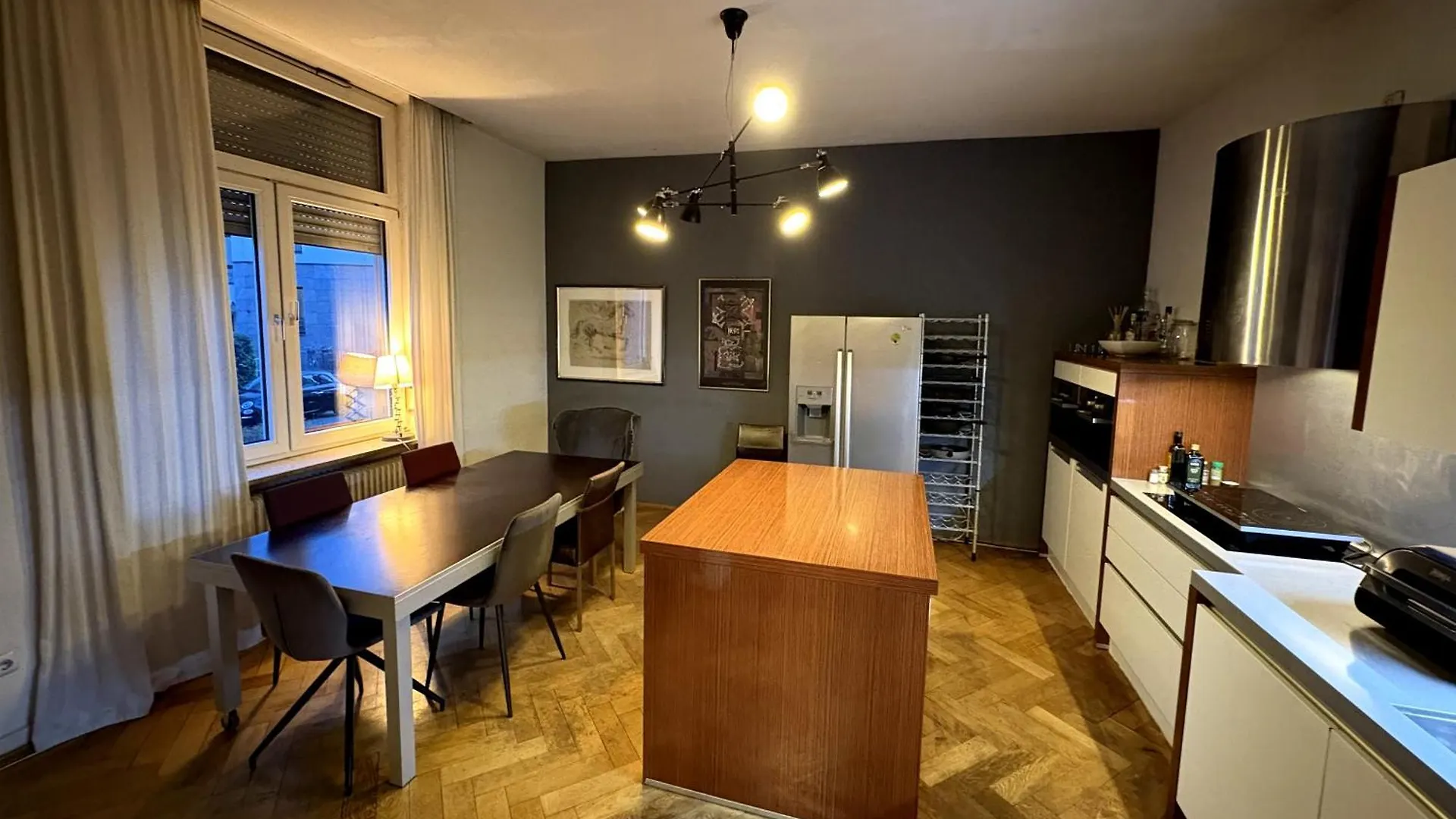 Geraeumige 4-Zimmer-Wohnung Im Familienfreundlichen Westend Mit Balkon Frankfurt am Main