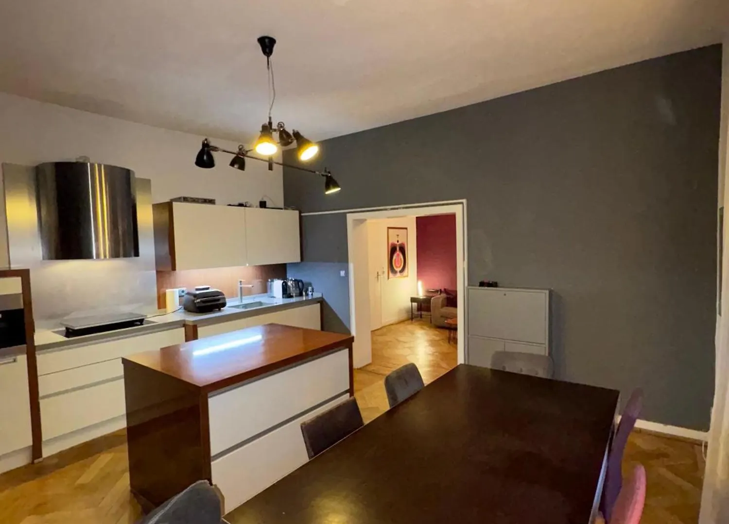 Apartment Geraeumige 4-Zimmer-Wohnung Im Familienfreundlichen Westend Mit Balkon Frankfurt am Main