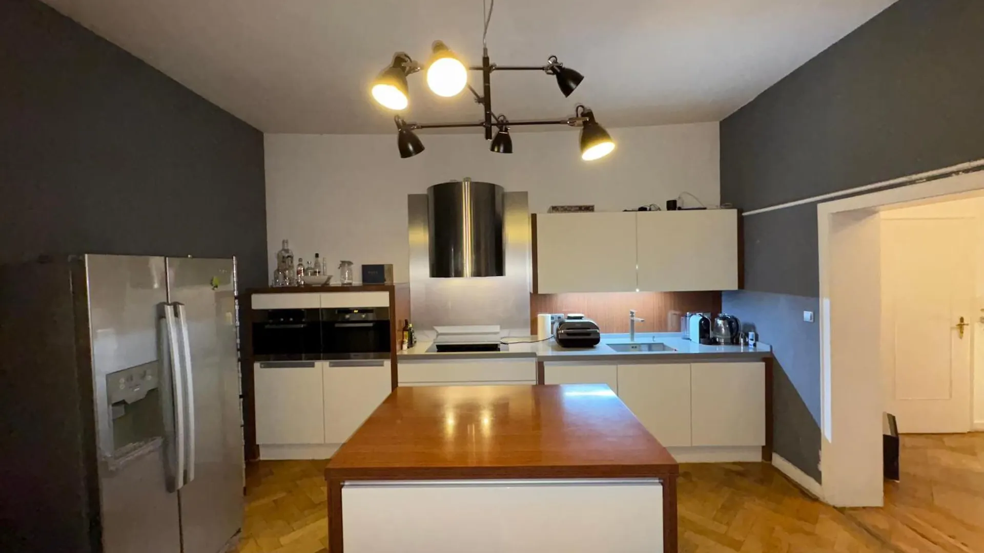 Apartament Geraeumige 4-Zimmer-Wohnung Im Familienfreundlichen Westend Mit Balkon Frankfurt nad Menem Niemcy